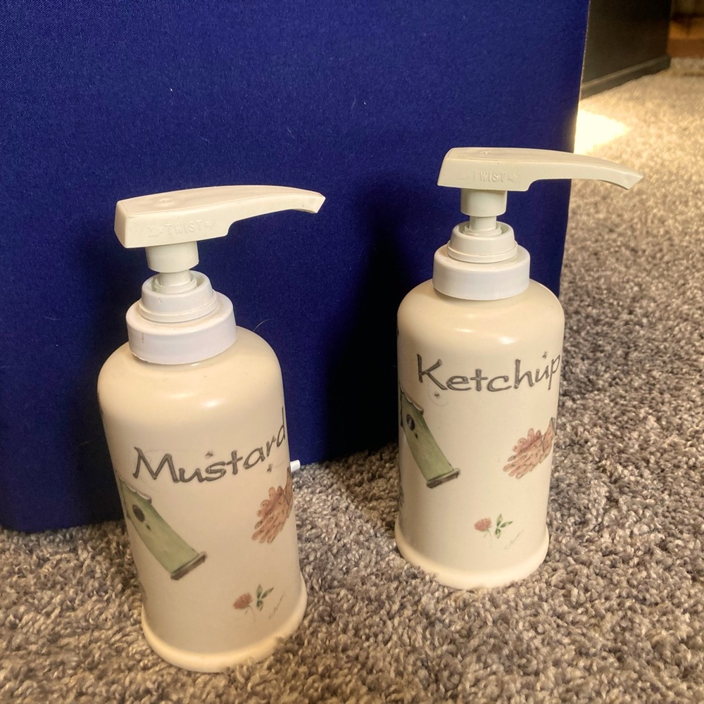 Pfaltzgraff  Naturewood Ketchup & Mustard Pumps (Dispensers)